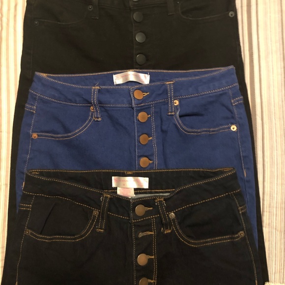 Lot-No Boundaries Jeans - Picture 2 of 5